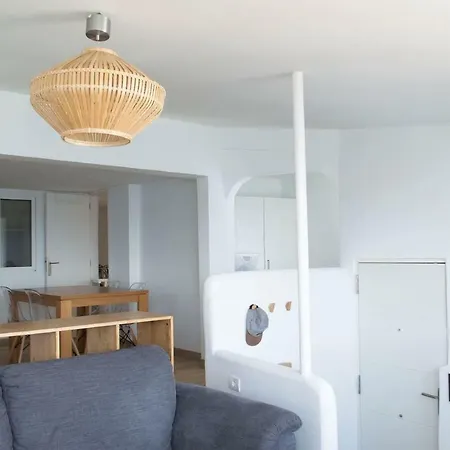 Sea At Your Doorstep/casa Junto Al Mar *